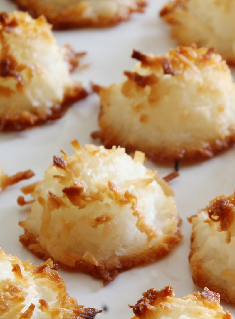 4 Ingredient Coconut Macaroons | PepperDesignBlog.com