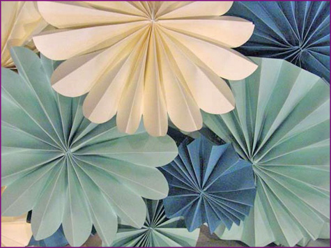 DIY Paper Accordian Flower Rosette 4