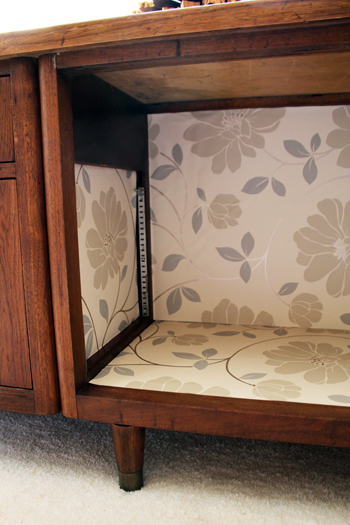 wallpaperingcredenza_finished2