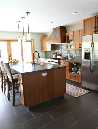 Tile Kitchen Floors on Kevin Loved The Kitchen Floor Tiles And The Dark Grey