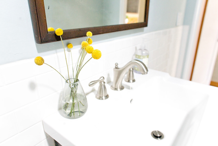 Home Tour: Guest Bathroom | PepperDesignBlog.com