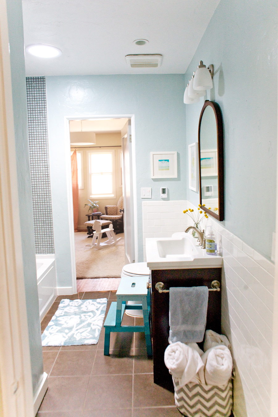 Home Tour: Guest Bathroom | PepperDesignBlog.com