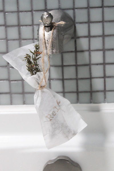 Rosemary Tea Pouch Bath Soak | PepperDesignBlog.com