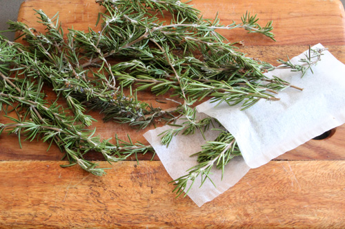 Rosemary Tea Pouch Bath Soak | PepperDesignBlog.com