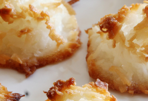 4 Ingredient Coconut Macaroons | PepperDesignBlog.com