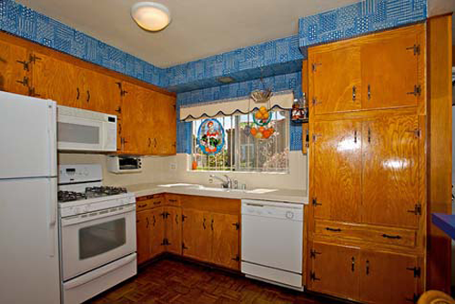 Kitchen - Before | PepperDesignBlog.com