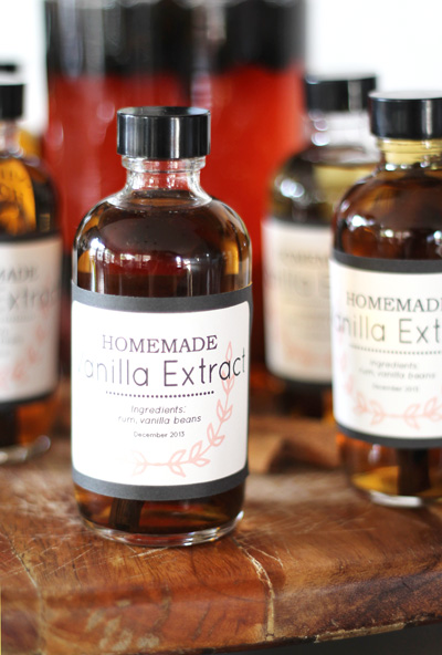 Homemade Vanilla Bean Extract | PepperDesignBlog.com