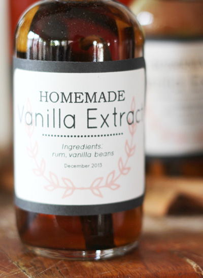 Homemade Vanilla Bean Extract | PepperDesignBlog.com