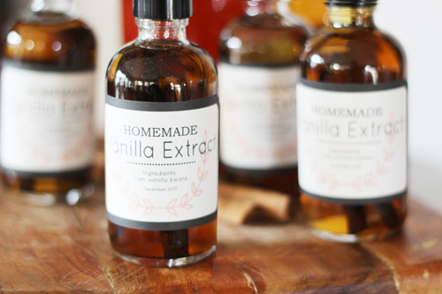 Homemade Vanilla Bean Extract | PepperDesignBlog.com