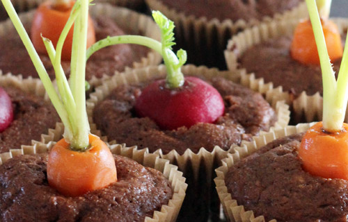 Spring Veggie Growing Cupcakes | PepperDesignBlog.com