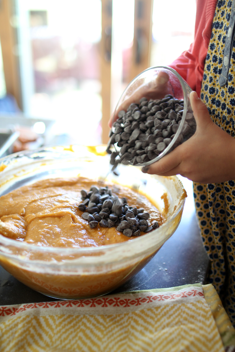 Best Pumpkin Bread (with chocolate chips) Recipe | PepperDesignBlog.com