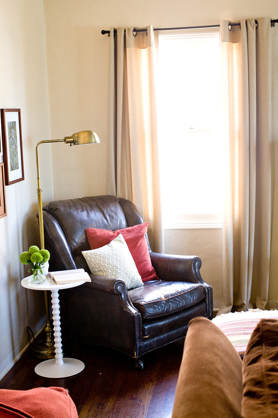 Living Room Reading Nook | PepperDesignBlog.com