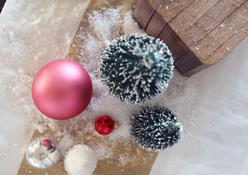Our Home for the Holidays | Christmas 2014 | Tiny Tree Scape | PepperDesignBlog.com
