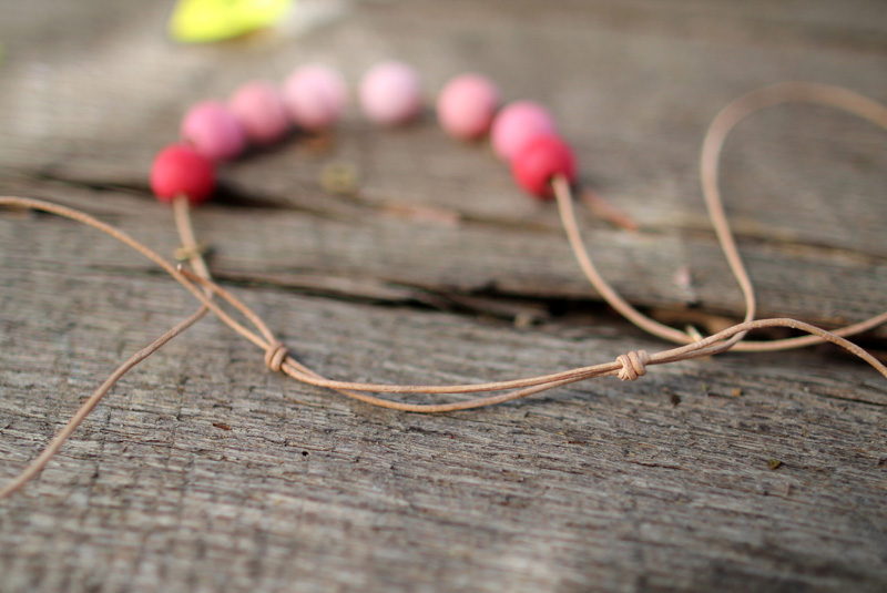 Handmade Gift: Gradient Wooden Bead Statement Necklace | PepperDesignBlog.com