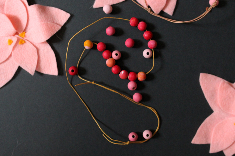 Handmade Gift: Gradient Wooden Bead Statement Necklace | PepperDesignBlog.com