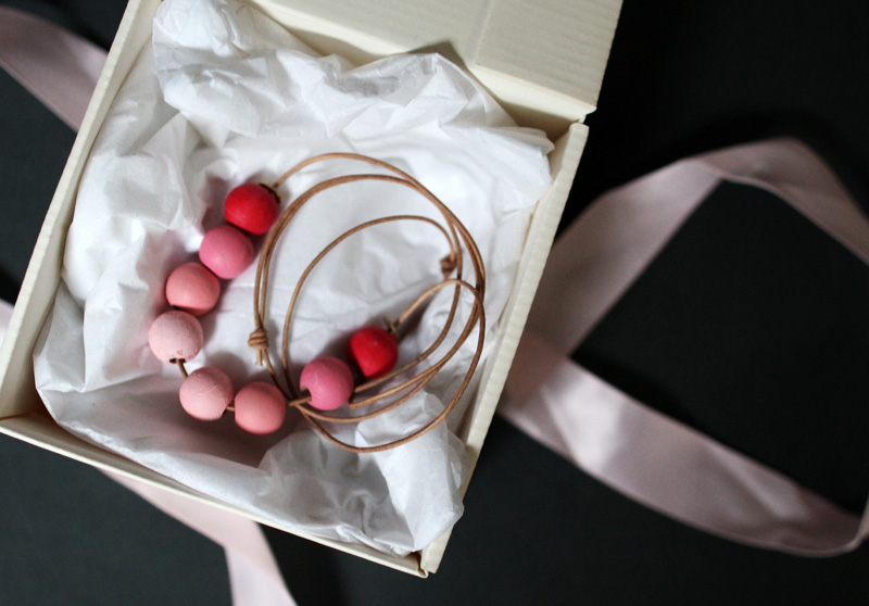 Handmade Gift: Gradient Wooden Bead Statement Necklace | PepperDesignBlog.com