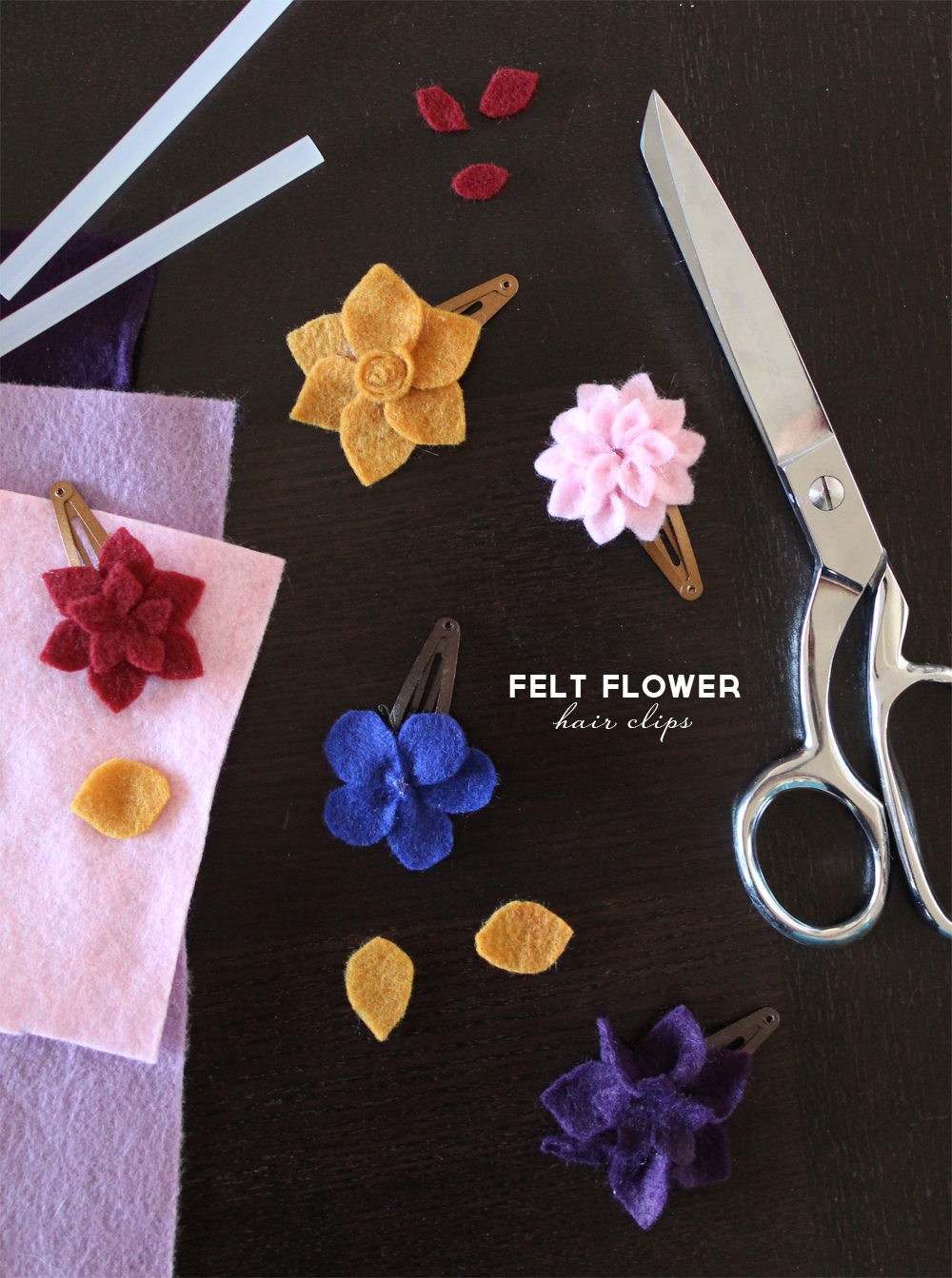 DIY Felt Flower Hair Clip Tutorial | PepperDesignBlog.com