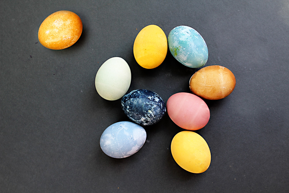 Natural Easter Egg Dye | PepperDesignBlog.com