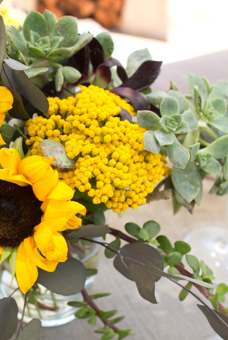 A Basic Guide to Flower Arrangements | Sunflowers, Eucalyptus, Daisies | PepperDesignBlog.com
