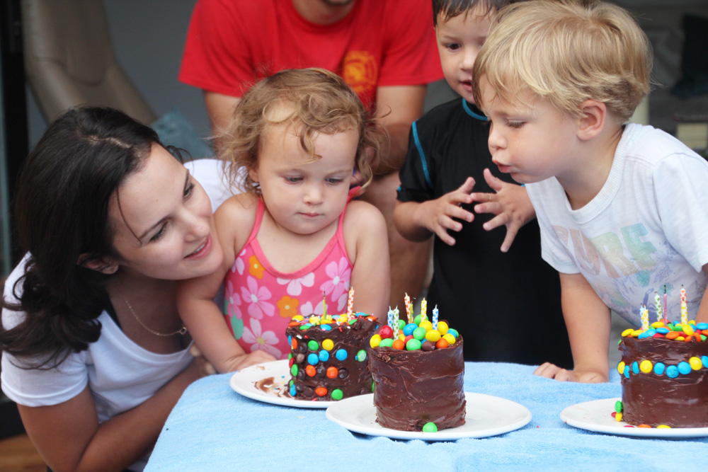 A Simple Sprinkle Birthday Cake | PepperDesignBlog.com